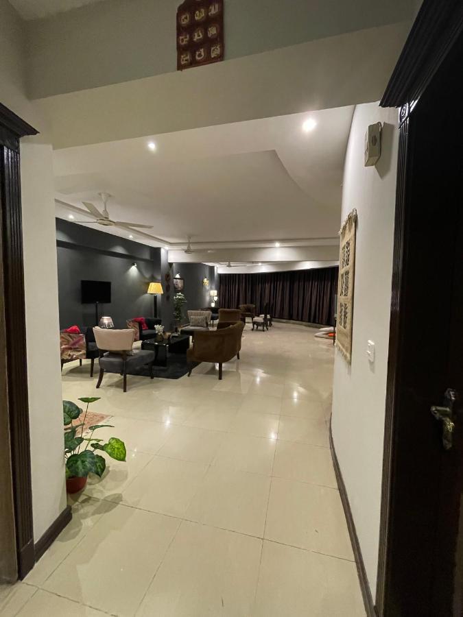 Freddy'S Luxury Family Apartments 伊斯兰堡 外观 照片