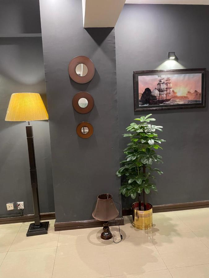Freddy'S Luxury Family Apartments 伊斯兰堡 外观 照片